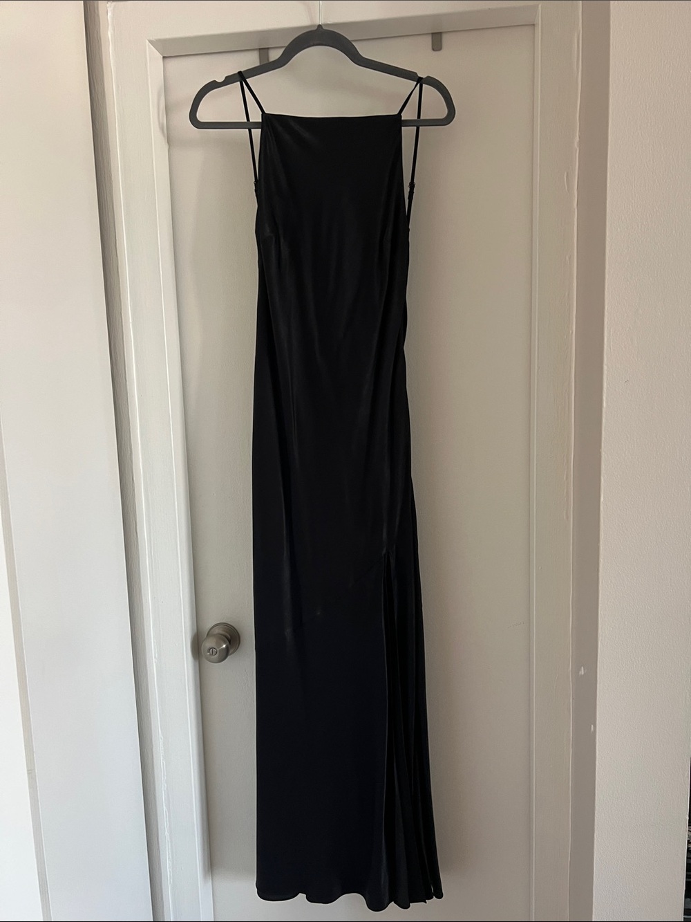 Elegant Black Spaghetti-Strap Evening Dress
